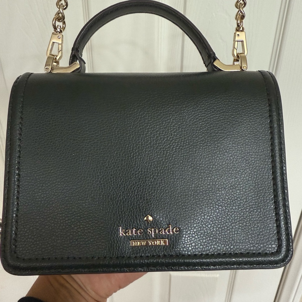 Kate Spade green purse. Only used a couple times